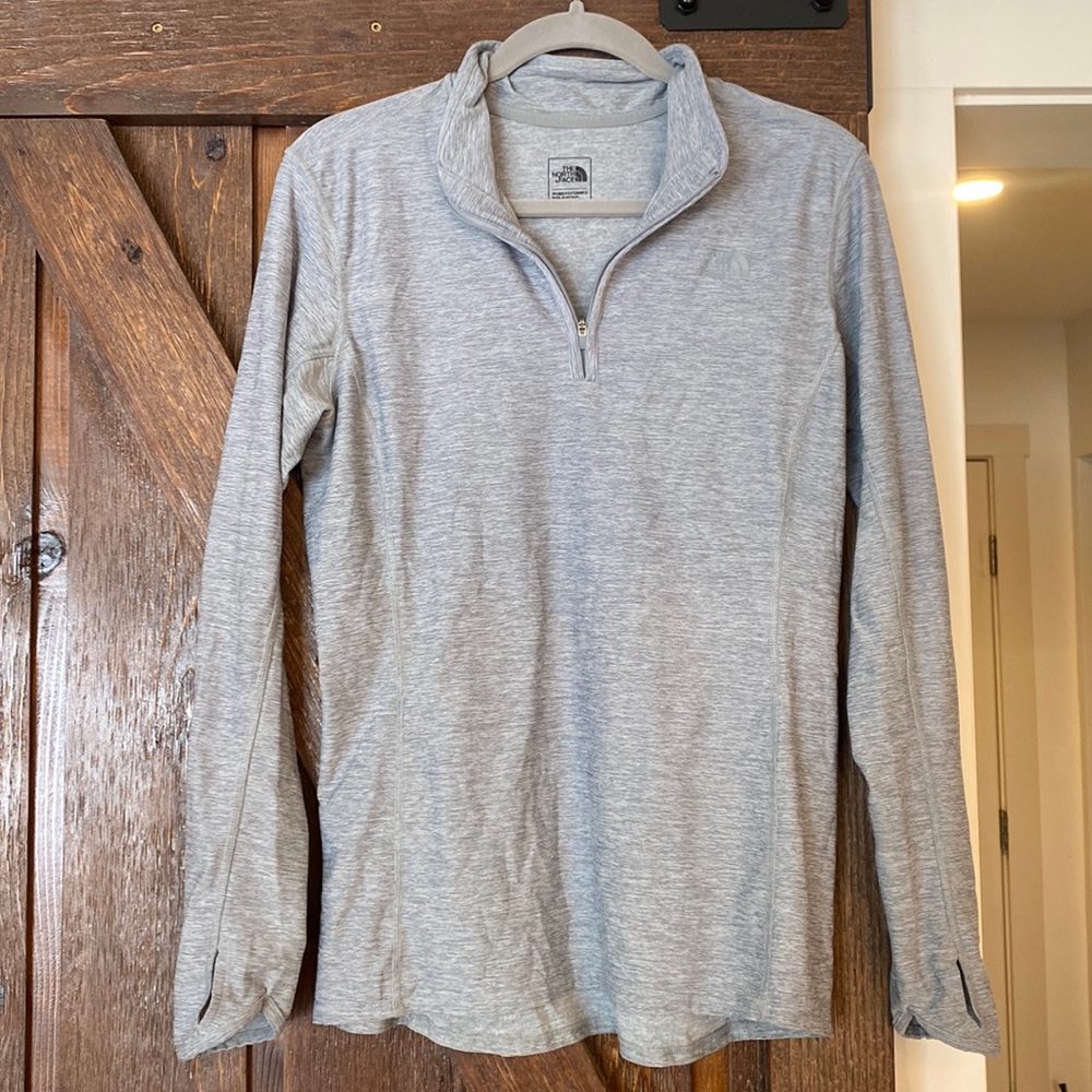 The North Face - Gray Pullover (L)